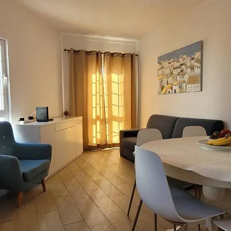 Al Mare Ocean View Δωμάτια σε οικογενειακή κατοικία *